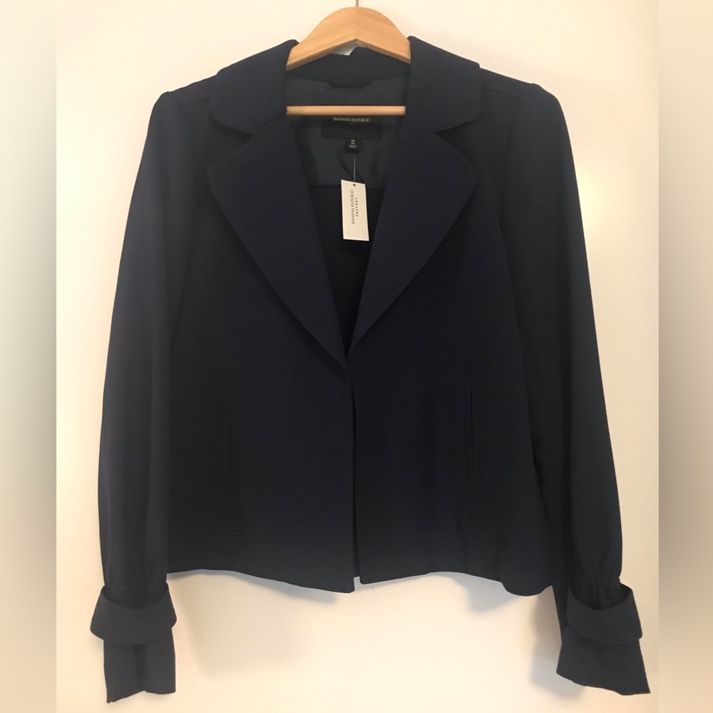 50% OFF Gorgeous navy blue Banana Republic blazer! New with tags!